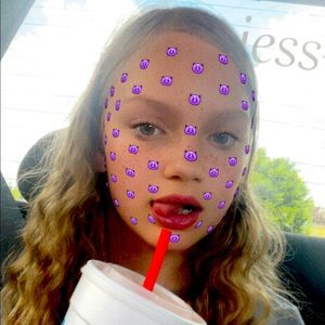 Meet your Posher, Lydia